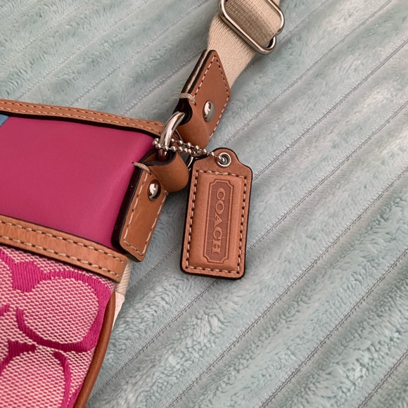 COPY - COPY - Coach Patchwork Purse - Picture 5 of 8